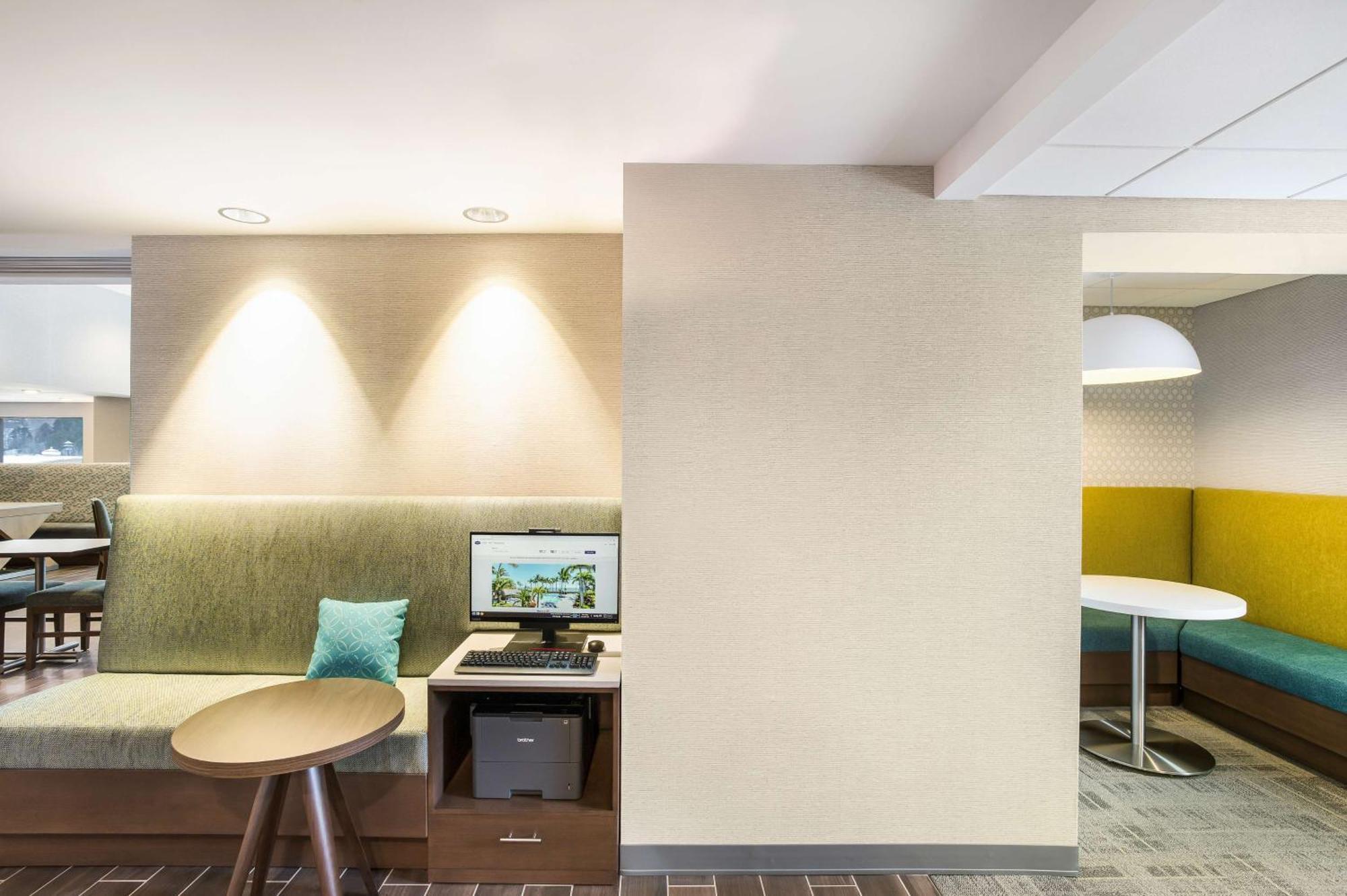 Hampton Inn & Suites Houghton Zewnętrze zdjęcie